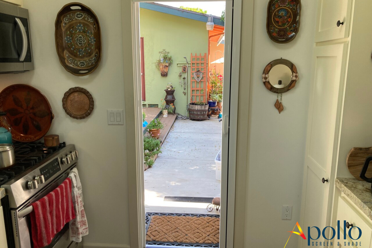 Single Retractable Screen Door - San Diego_ CA 99.png